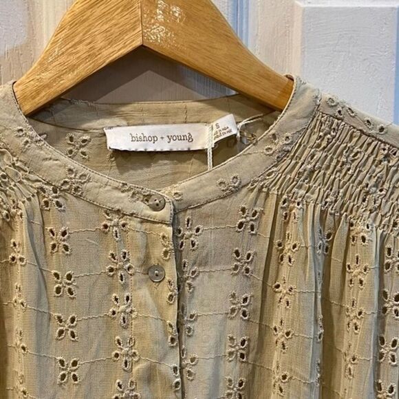 NWT Bishop and young tan Eyelet button down size small - Picture 6 of 7